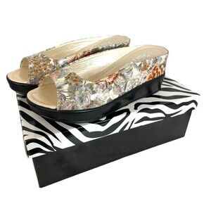 Helen's Heart Floral Hidden Wedge Platform Sandals  Size 8  NIB  CFW-8127-B6